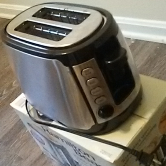Toaster - Picture 2 of 3